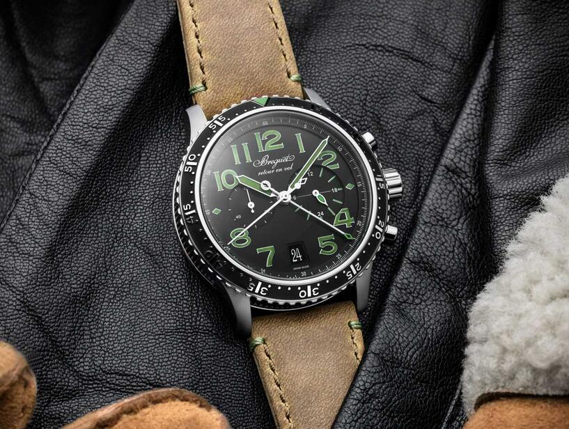 High quality fake watches are classic and sturdy with titanium bezels.